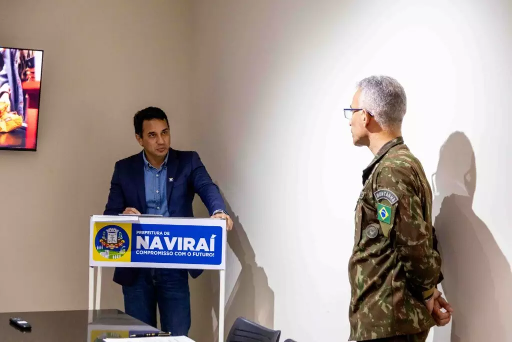 Prefeito empossado na Presidência da Junta de Serviço Militar de Naviraí