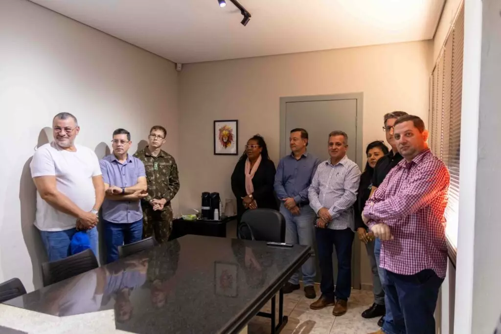 Prefeito empossado na Presidência da Junta de Serviço Militar de Naviraí