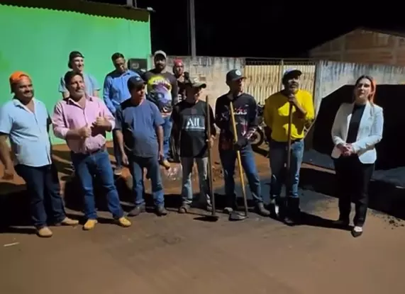 Prefeita de Aral Moreira destaca atuação da equipe de Obras em Operação Tapa-Buracos Prefeita de Aral Moreira destaca atuação da equipe de Obras em Operação Tapa-Buracos