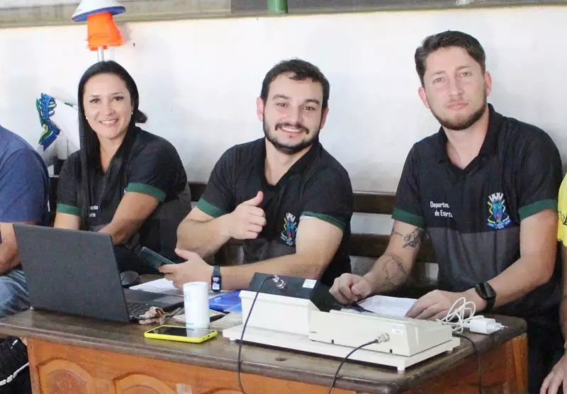 Copa Regional de Futsal de Base em Sete Quedas reúne as famílias e é sucesso total Copa Regional de Futsal de Base em Sete Quedas reúne as famílias e é sucesso total
