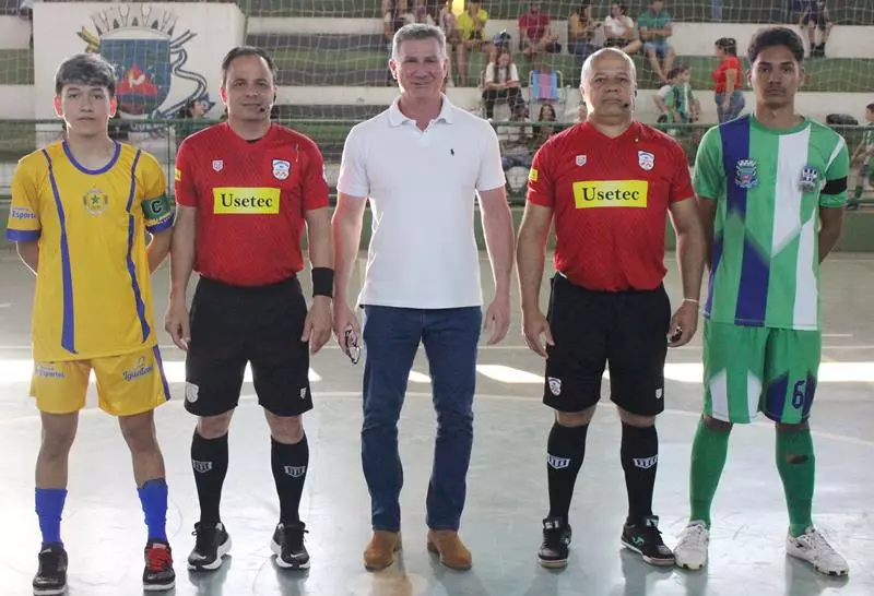 Copa Regional de Futsal de Base em Sete Quedas reúne as famílias e é sucesso total Copa Regional de Futsal de Base em Sete Quedas reúne as famílias e é sucesso total