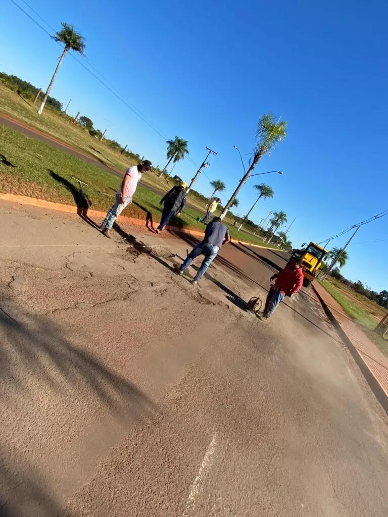 Prefeitura de Coronel Sapucaia inicia operação tapa-buracos na Avenida Internacional