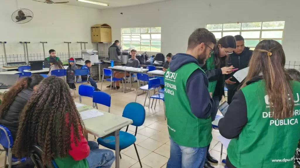 Justiça Federal leva serviços à Aldeia Amambai com apoio da Prefeitura Justiça Federal leva serviços à Aldeia Amambai com apoio da Prefeitura