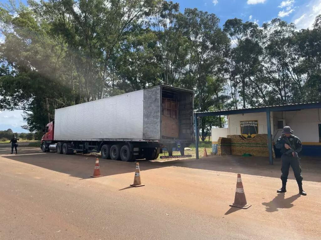 BPMRv apreende 1,5 tonelada de maconha em caminhão na MS-164, na base de Aquidabã BPMRv apreende 1,5 tonelada de maconha em caminhão na MS-164, na base de Aquidabã