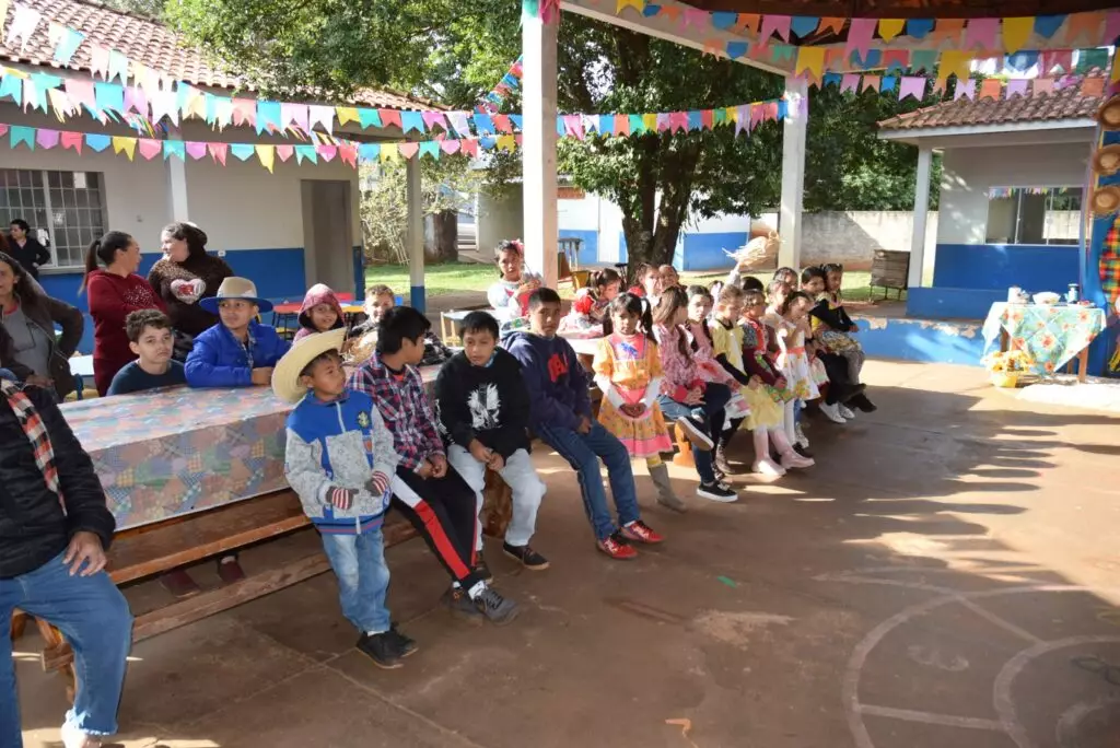 Secretaria de Assistência Social de Iguatemi realizou festa julina para os alunos do programa "Novo Olhar"