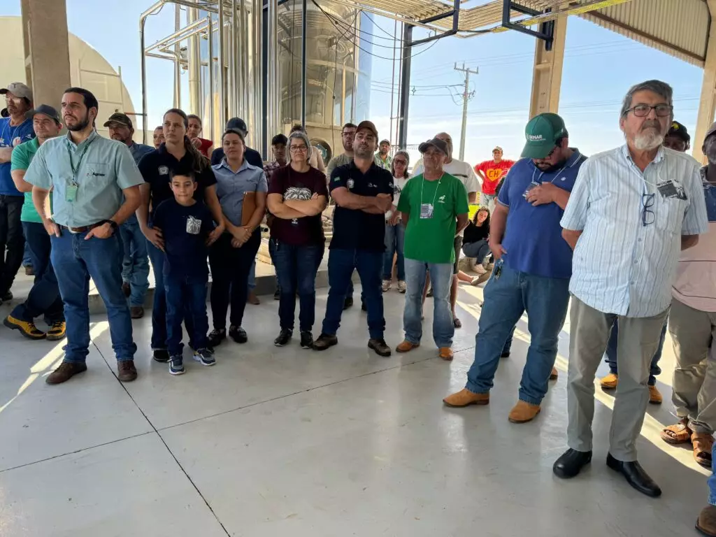 Iguatemi é contemplado com um trator pelo programa PROMAQ Iguatemi é contemplado com um trator pelo programa PROMAQ