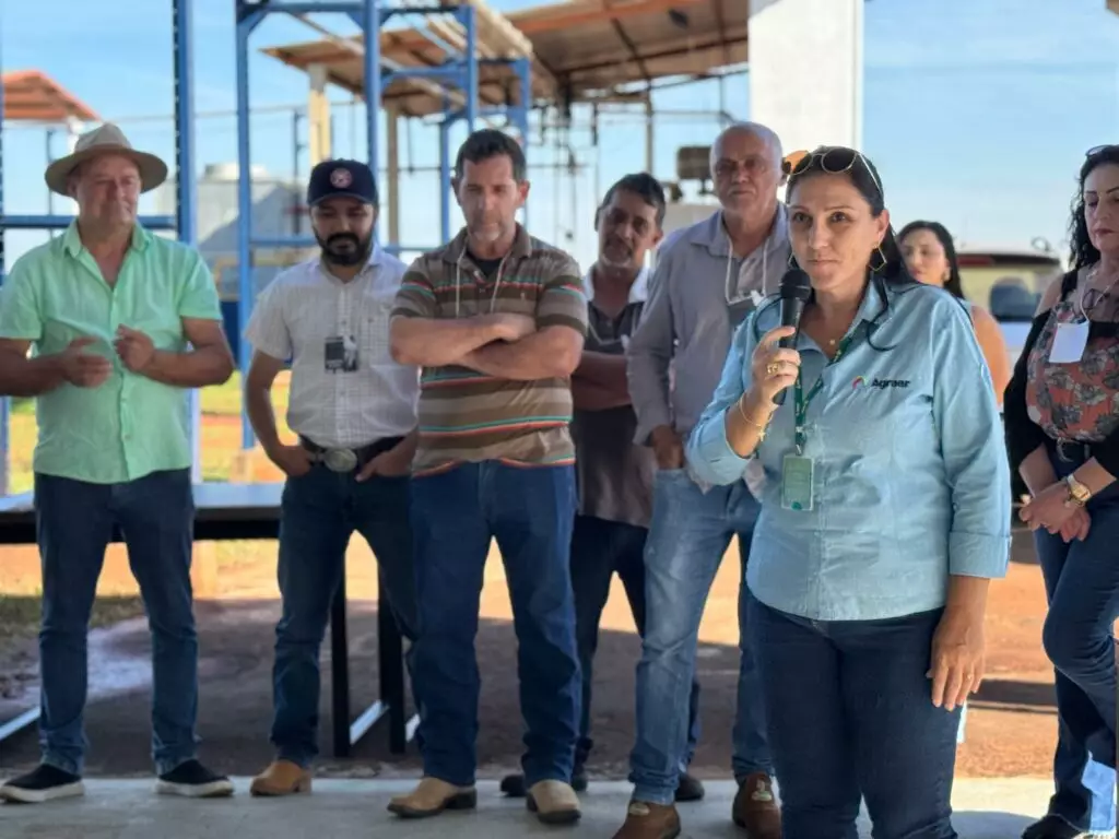 Iguatemi é contemplado com um trator pelo programa PROMAQ Iguatemi é contemplado com um trator pelo programa PROMAQ