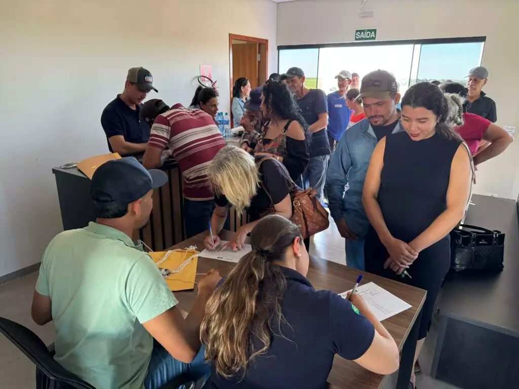 Iguatemi é contemplado com um trator pelo programa PROMAQ Iguatemi é contemplado com um trator pelo programa PROMAQ