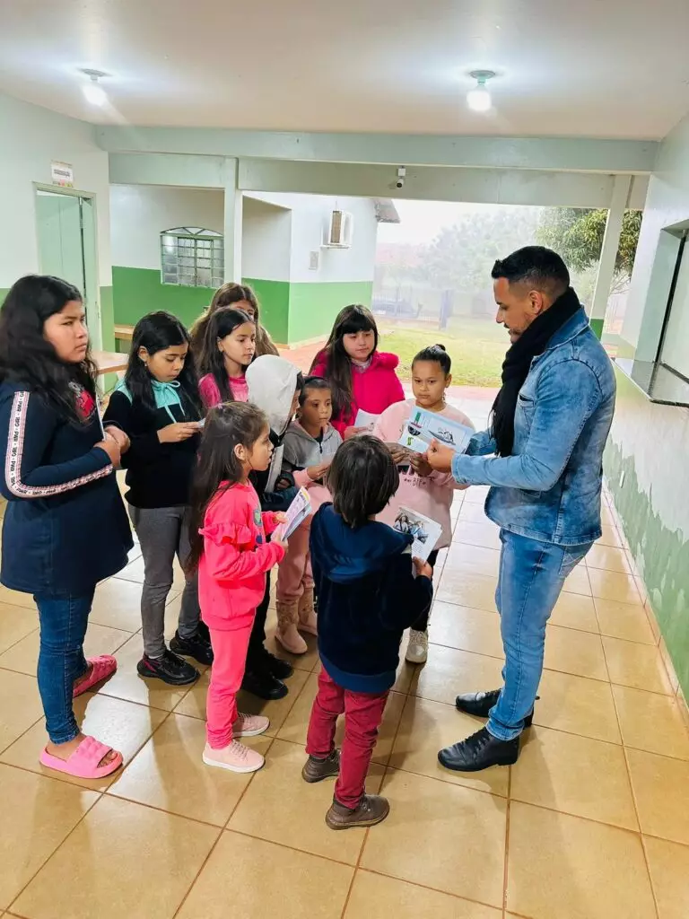 Ação educativa marca Dia do Motorista em Aral Moreira
