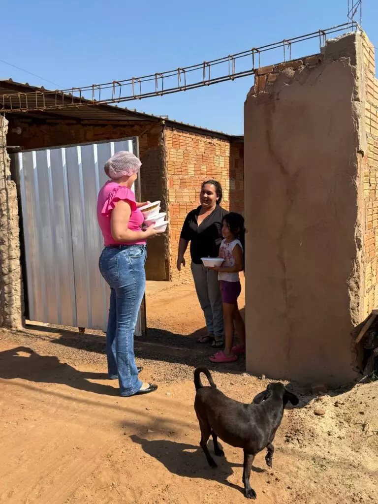 Ação solidária leva refeições e apoio a famílias de Coronel Sapucaia