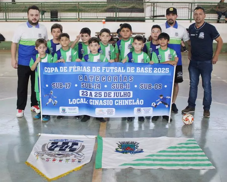 Copa Regional de Futsal de Base em Sete Quedas reúne as famílias e é sucesso total Copa Regional de Futsal de Base em Sete Quedas reúne as famílias e é sucesso total