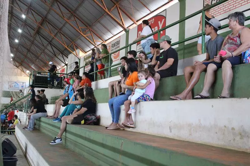 Copa Regional de Futsal de Base em Sete Quedas reúne as famílias e é sucesso total Copa Regional de Futsal de Base em Sete Quedas reúne as famílias e é sucesso total