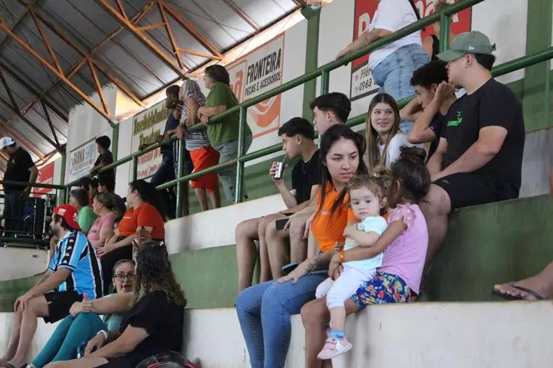 Copa Regional de Futsal de Base em Sete Quedas reúne as famílias e é sucesso total Copa Regional de Futsal de Base em Sete Quedas reúne as famílias e é sucesso total