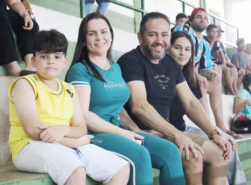 Copa Regional de Futsal de Base em Sete Quedas reúne as famílias e é sucesso total Copa Regional de Futsal de Base em Sete Quedas reúne as famílias e é sucesso total