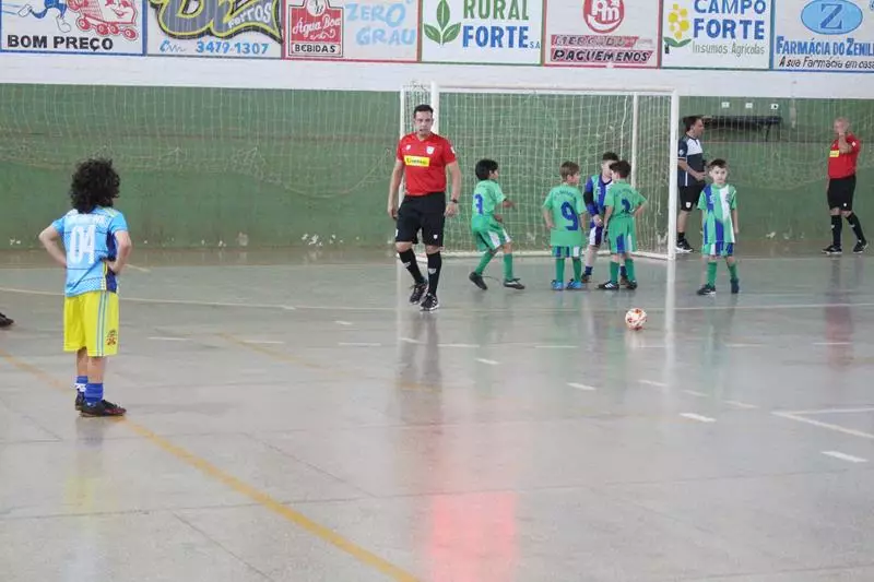 Copa Regional de Futsal de Base em Sete Quedas reúne as famílias e é sucesso total Copa Regional de Futsal de Base em Sete Quedas reúne as famílias e é sucesso total