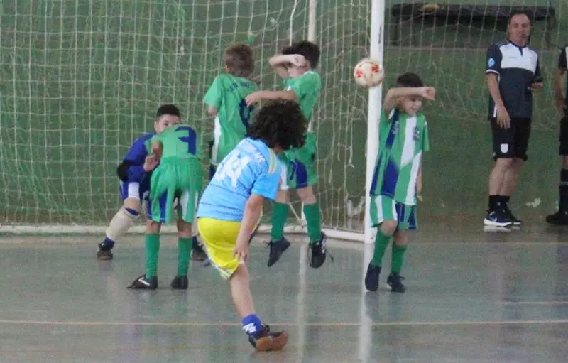 Copa Regional de Futsal de Base em Sete Quedas reúne as famílias e é sucesso total Copa Regional de Futsal de Base em Sete Quedas reúne as famílias e é sucesso total