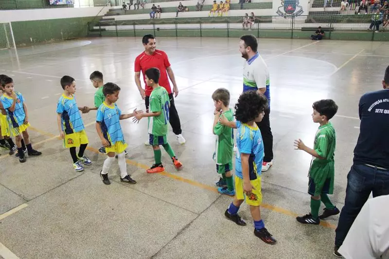 Copa Regional de Futsal de Base em Sete Quedas reúne as famílias e é sucesso total Copa Regional de Futsal de Base em Sete Quedas reúne as famílias e é sucesso total