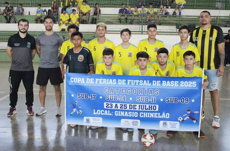 Copa Regional de Futsal de Base em Sete Quedas reúne as famílias e é sucesso total Copa Regional de Futsal de Base em Sete Quedas reúne as famílias e é sucesso total