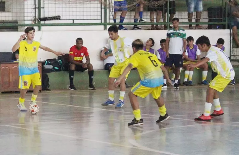 Copa Regional de Futsal de Base em Sete Quedas reúne as famílias e é sucesso total Copa Regional de Futsal de Base em Sete Quedas reúne as famílias e é sucesso total