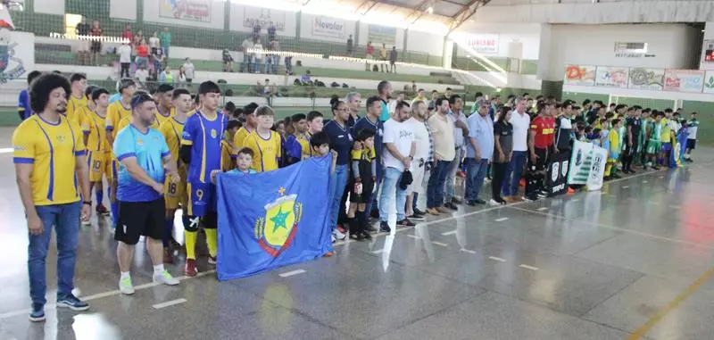 Copa Regional de Futsal de Base em Sete Quedas reúne as famílias e é sucesso total Copa Regional de Futsal de Base em Sete Quedas reúne as famílias e é sucesso total