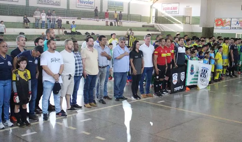 Copa Regional de Futsal de Base em Sete Quedas reúne as famílias e é sucesso total Copa Regional de Futsal de Base em Sete Quedas reúne as famílias e é sucesso total