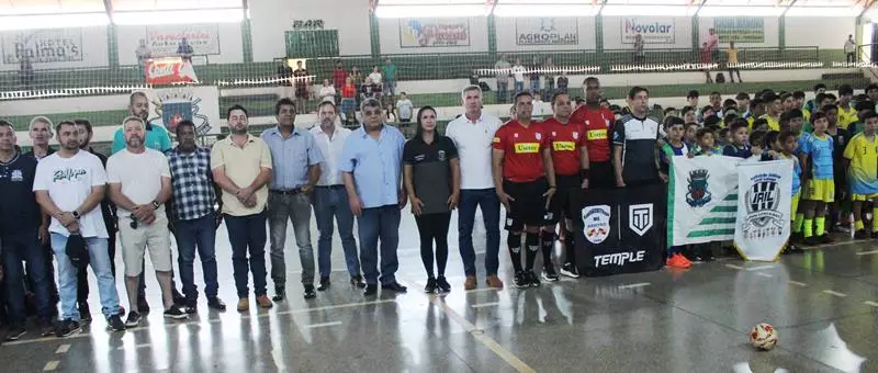 Copa Regional de Futsal de Base em Sete Quedas reúne as famílias e é sucesso total Copa Regional de Futsal de Base em Sete Quedas reúne as famílias e é sucesso total