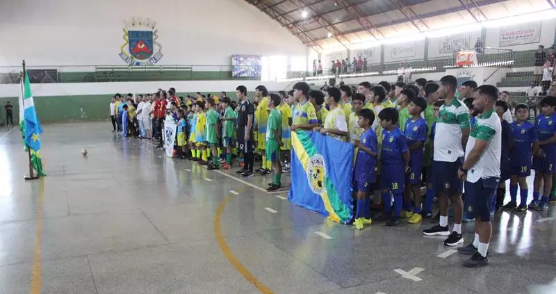 Copa Regional de Futsal de Base em Sete Quedas reúne as famílias e é sucesso total Copa Regional de Futsal de Base em Sete Quedas reúne as famílias e é sucesso total