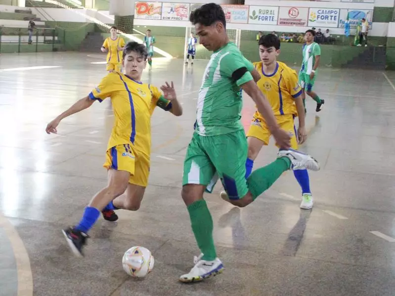 Copa Regional de Futsal de Base em Sete Quedas reúne as famílias e é sucesso total Copa Regional de Futsal de Base em Sete Quedas reúne as famílias e é sucesso total