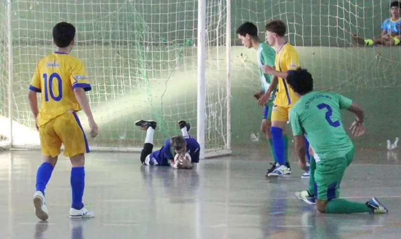 Copa Regional de Futsal de Base em Sete Quedas reúne as famílias e é sucesso total Copa Regional de Futsal de Base em Sete Quedas reúne as famílias e é sucesso total