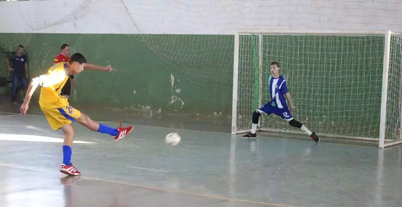 Copa Regional de Futsal de Base em Sete Quedas reúne as famílias e é sucesso total Copa Regional de Futsal de Base em Sete Quedas reúne as famílias e é sucesso total