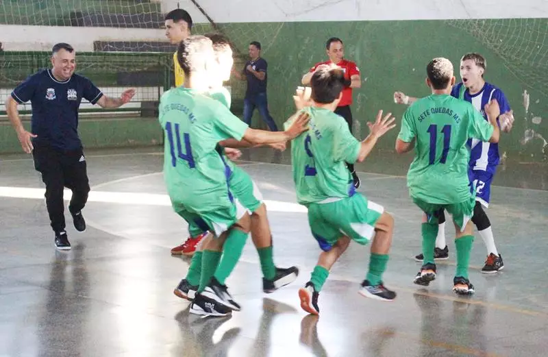 Copa Regional de Futsal de Base em Sete Quedas reúne as famílias e é sucesso total Copa Regional de Futsal de Base em Sete Quedas reúne as famílias e é sucesso total