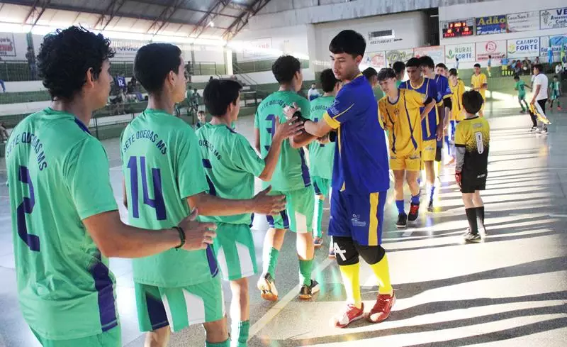 Copa Regional de Futsal de Base em Sete Quedas reúne as famílias e é sucesso total Copa Regional de Futsal de Base em Sete Quedas reúne as famílias e é sucesso total