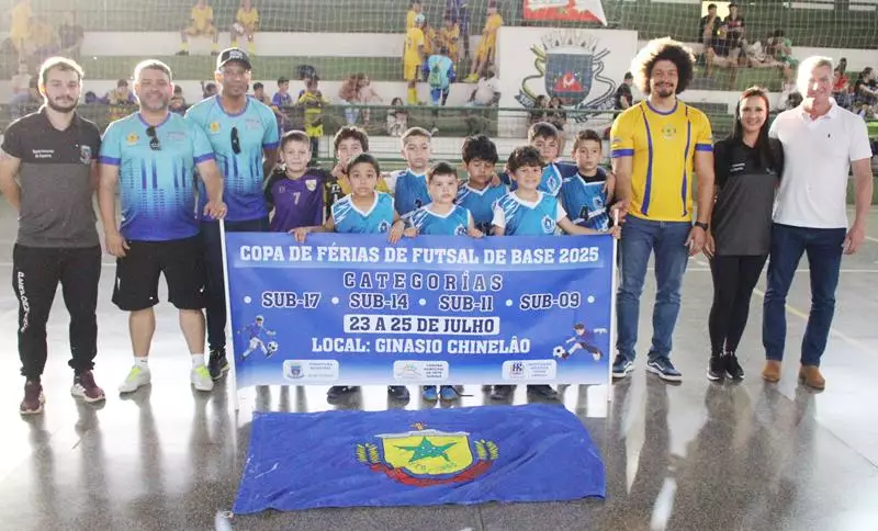 Copa Regional de Futsal de Base em Sete Quedas reúne as famílias e é sucesso total Copa Regional de Futsal de Base em Sete Quedas reúne as famílias e é sucesso total