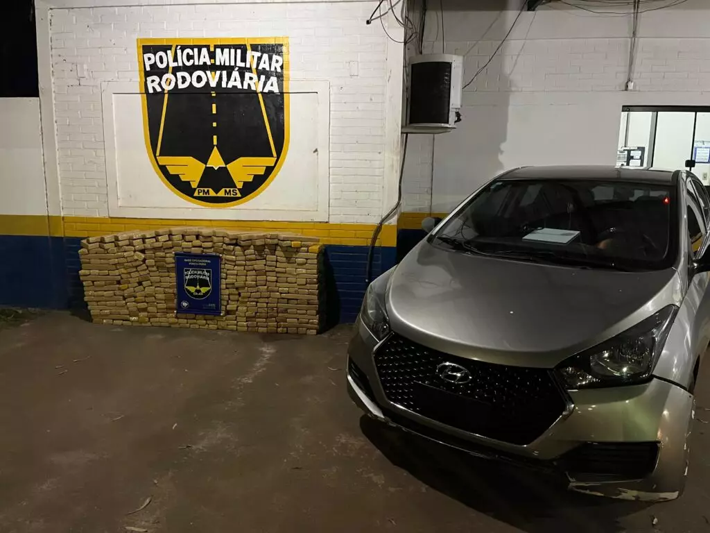Ponta Porã: BPMRv apreende 442 kg de maconha em veículo abandonado na fronteira Ponta Porã: BPMRv apreende 442 kg de maconha em veículo abandonado na fronteira