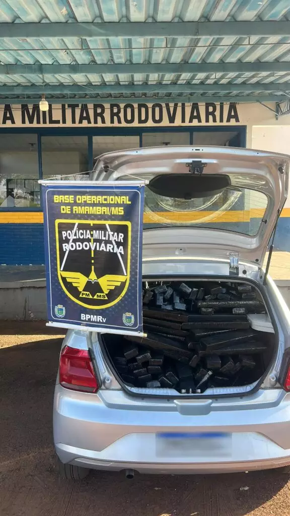 BPMRv apreende 450 kg de maconha durante abordagem na MS-156 em Amambai BPMRv apreende 450 kg de maconha durante abordagem na MS-156 em Amambai