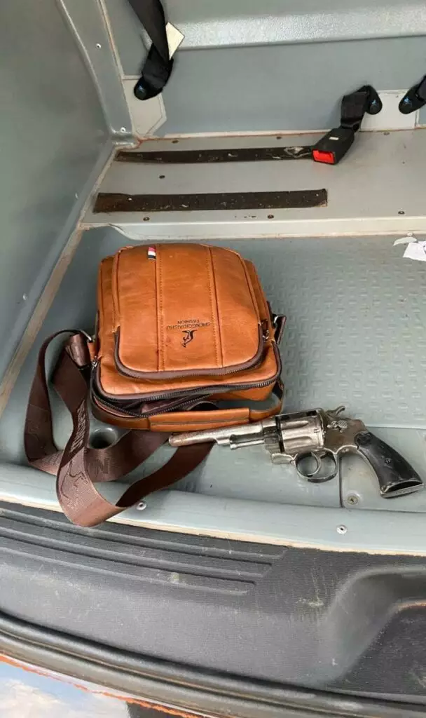 Polícia Civil prende homem em flagrante por porte ilegal e disparo de arma de fogo em Mundo Novo Polícia Civil prende homem em flagrante por porte ilegal e disparo de arma de fogo em Mundo Novo