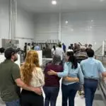 Produtores de leite participam de reunião com Agraer e Famalac para conhecer nova unidade em Tacuru