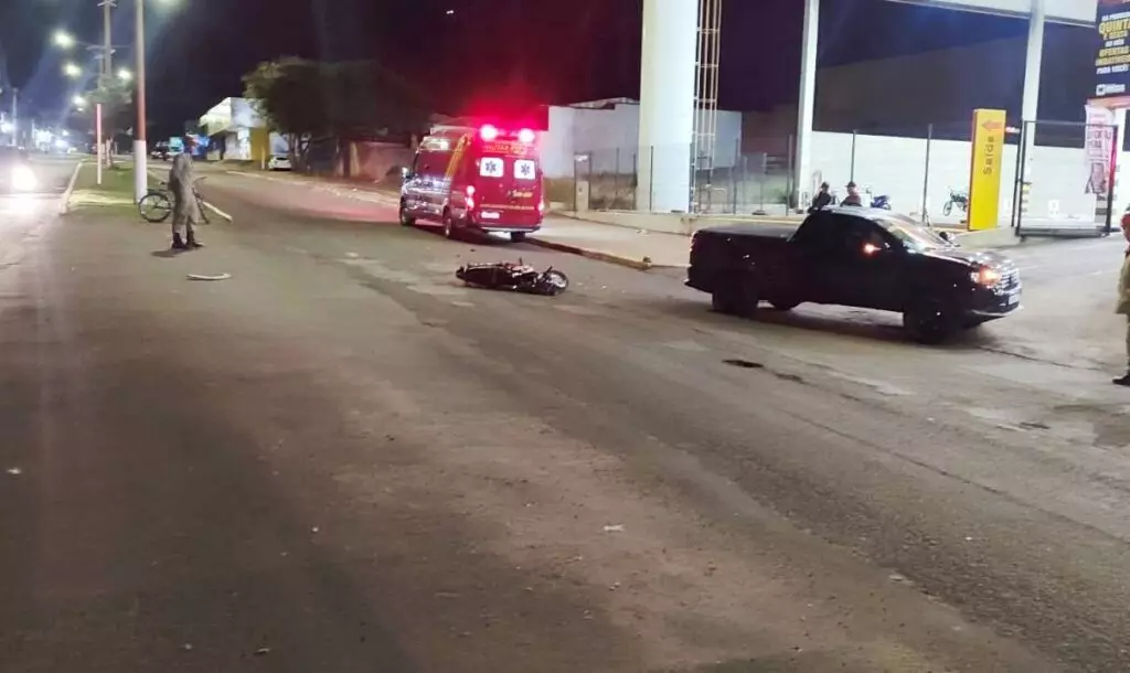 Morre em Dourados jovem de 18 anos vítima de acidente envolvendo carro e moto em Amambai Morre em Dourados jovem de 18 anos vítima de acidente envolvendo carro e moto em Amambai