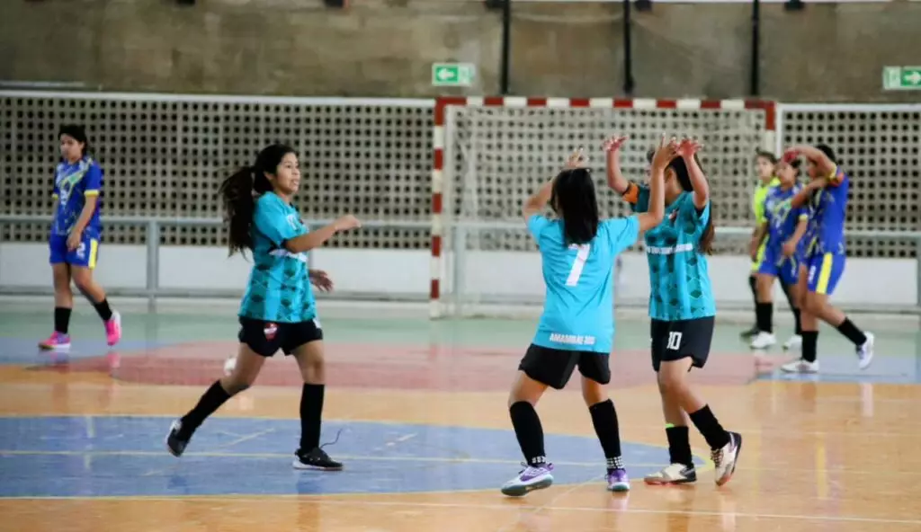 Paranhos e Amambai vão decidir medalha de ouro no futsal feminino dos Jogos Escolares de MS 2025