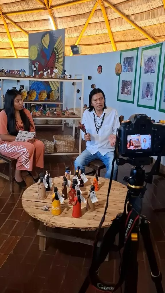 Documentário indígena "Vémo’Um – Nossa Voz" será lançado na Aldeia Marçal de Souza na sexta Documentário indígena "Vémo’Um – Nossa Voz" será lançado na Aldeia Marçal de Souza na sexta