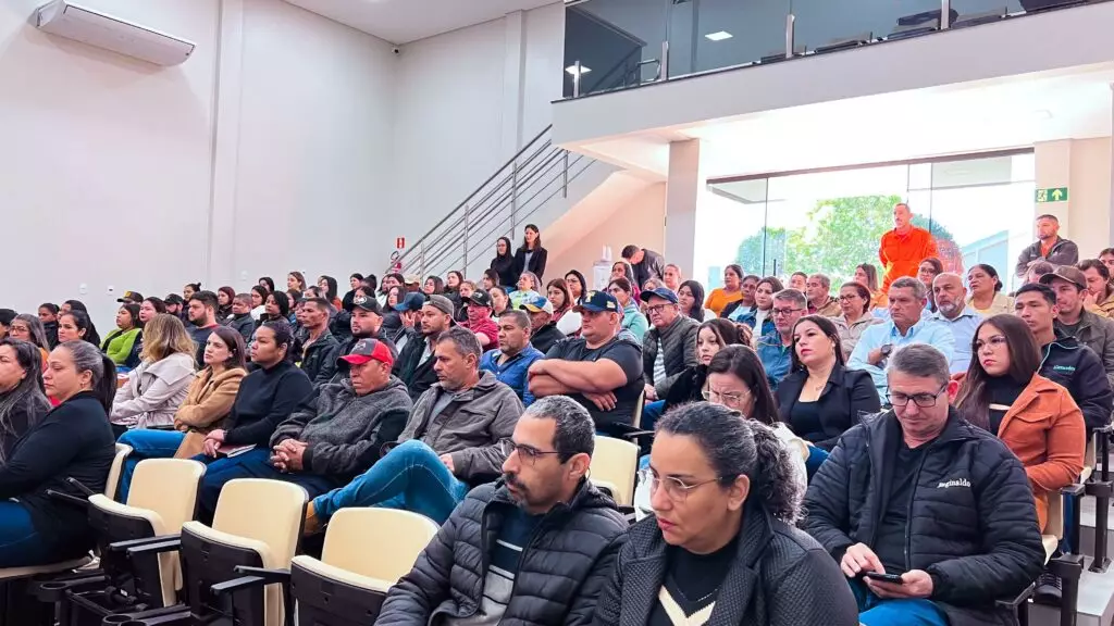 Palestra sobre Autismo reúne servidores administrativos da Educação em Paranhos