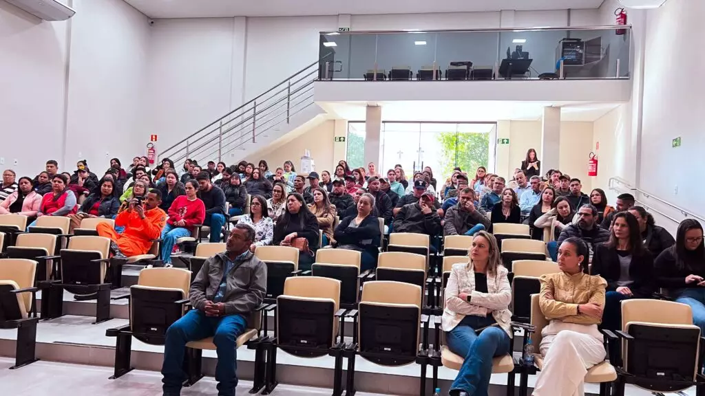Palestra sobre Autismo reúne servidores administrativos da Educação em Paranhos