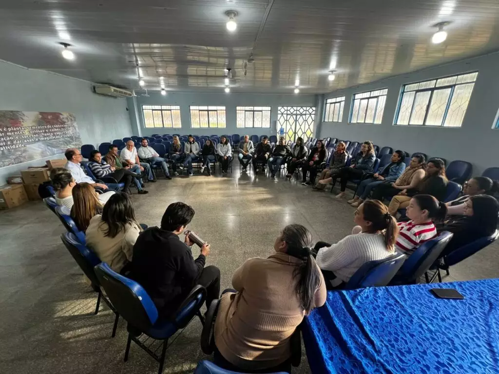 Rosemeire Charão assume como secretária municipal de Educação em Amambai Rosemeire Charão assume como secretária municipal de Educação em Amambai