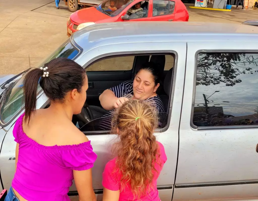 Caminhada do Agosto Lilás mobiliza comunidade em Tacuru pelo fim da violência contra a mulher