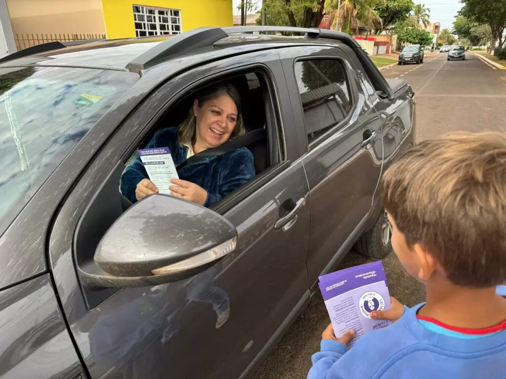 Caminhada do Agosto Lilás mobiliza comunidade em Tacuru pelo fim da violência contra a mulher