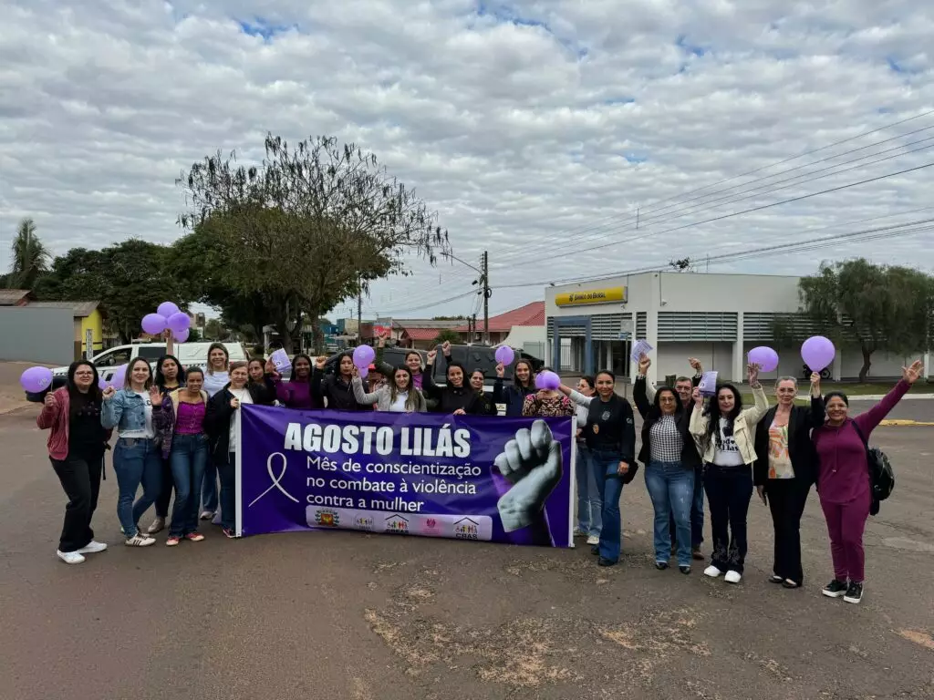 Caminhada do Agosto Lilás mobiliza comunidade em Tacuru pelo fim da violência contra a mulher