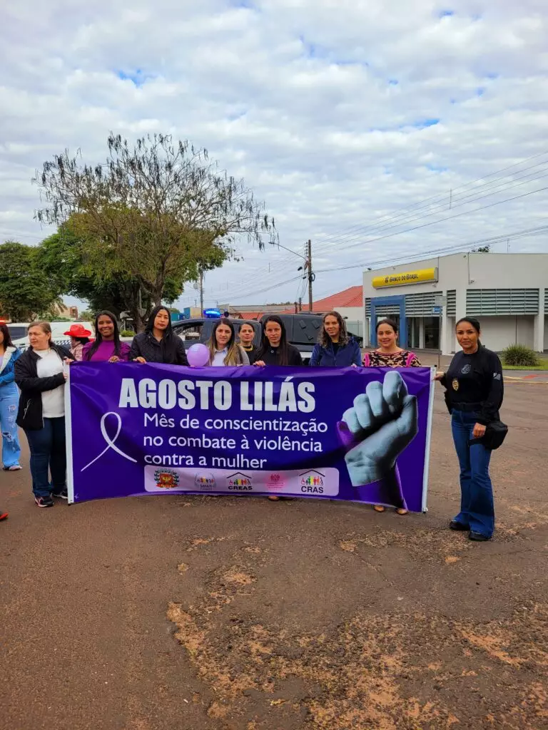 Caminhada do Agosto Lilás mobiliza comunidade em Tacuru pelo fim da violência contra a mulher
