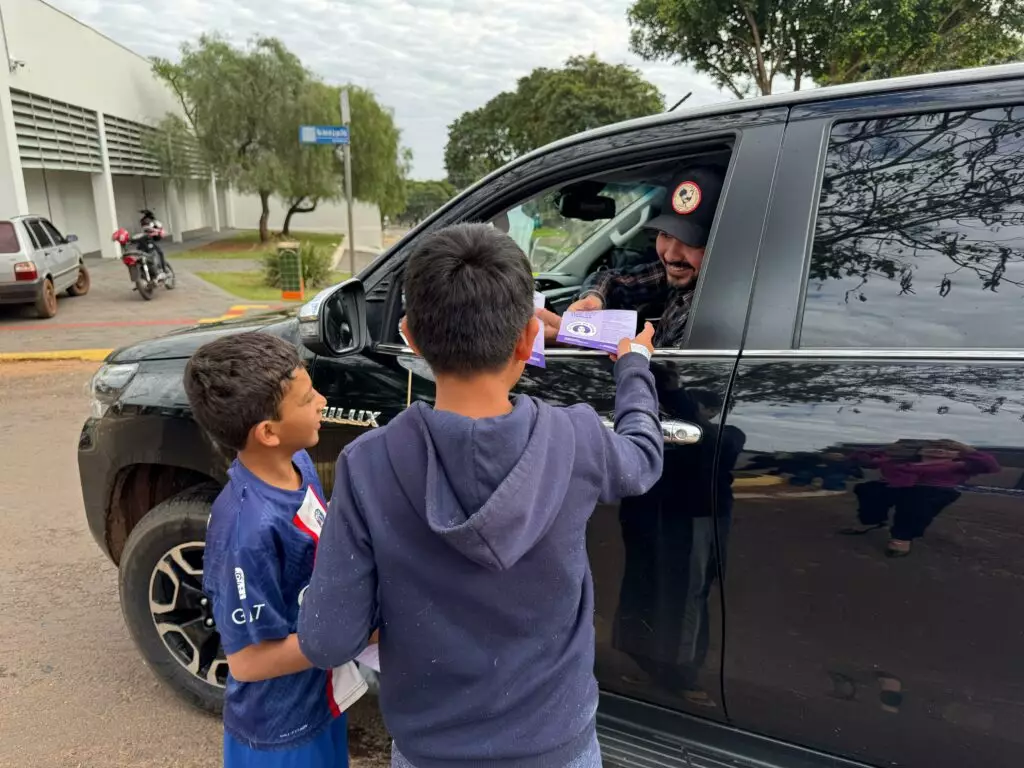 Caminhada do Agosto Lilás mobiliza comunidade em Tacuru pelo fim da violência contra a mulher