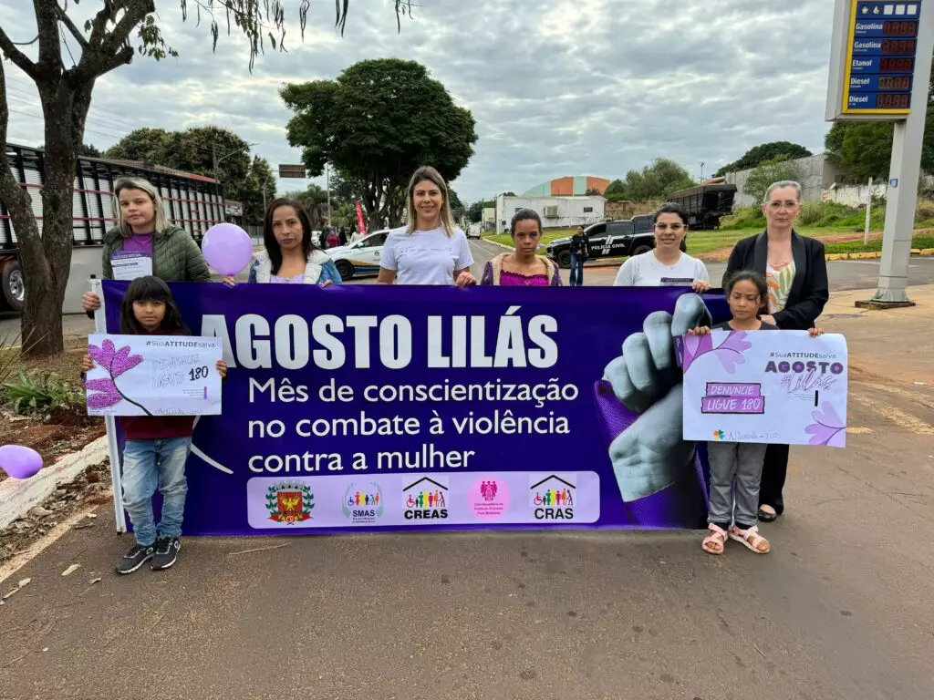 Caminhada do Agosto Lilás mobiliza comunidade em Tacuru pelo fim da violência contra a mulher
