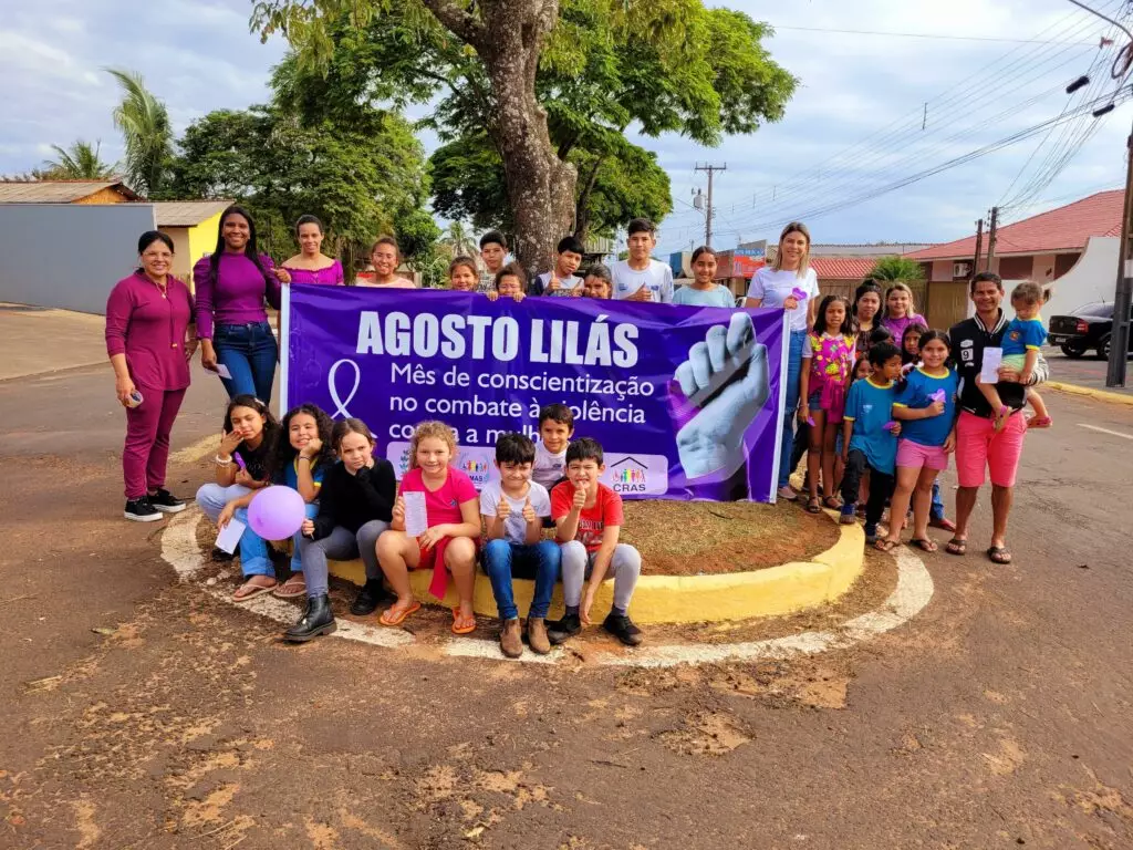 Caminhada do Agosto Lilás mobiliza comunidade em Tacuru pelo fim da violência contra a mulher